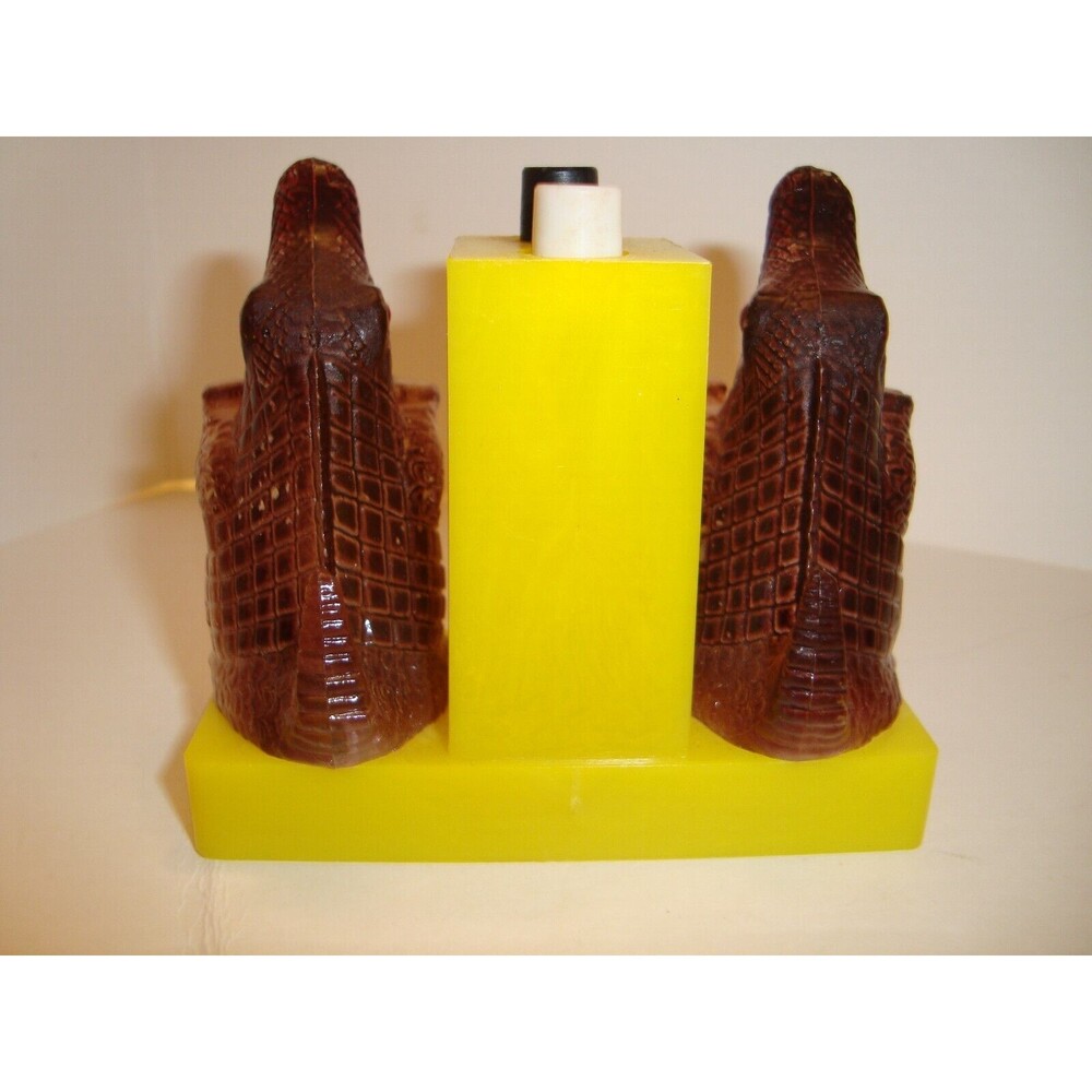 Florida Alligator Salt and Pepper Shakers Plastic Souvenir 2 1/2" Yellow Vintage - Picture 4 of 5